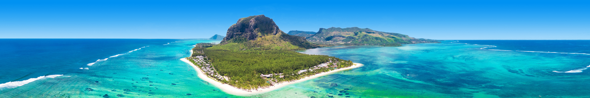 Uitzicht op het parelwitte strand van Mauritius