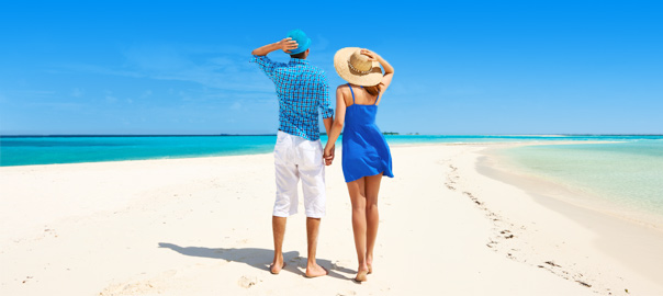 Een stelletje romantisch op vakantie