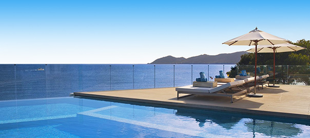 Prachtige infinity pool op vakantie