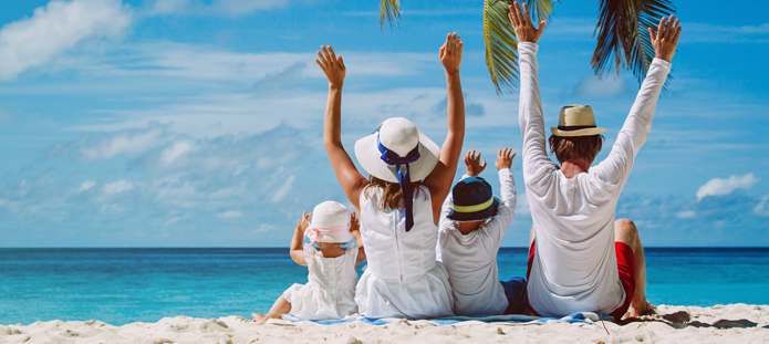 Gezin op een verre vakantie